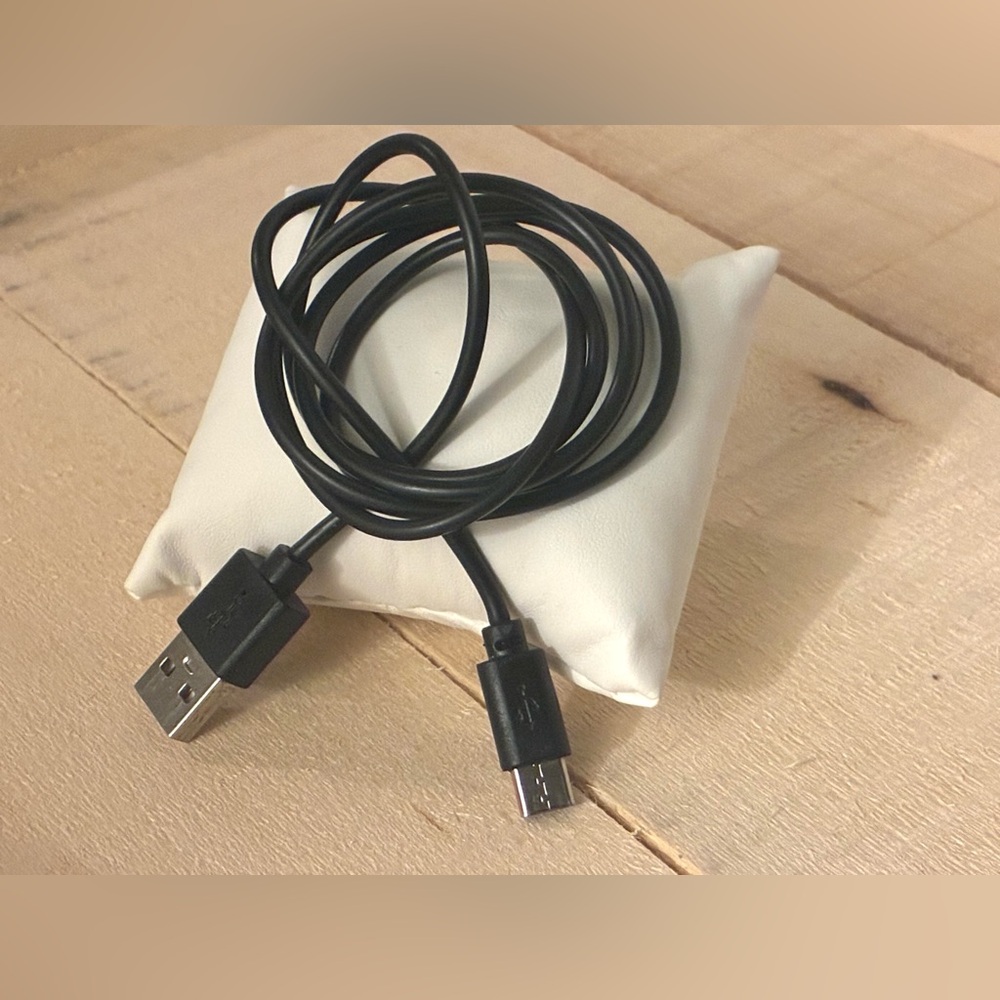 New Data Transfer/Charging Cable in Black | USB Type-C to USB Type-A (40 In.)
